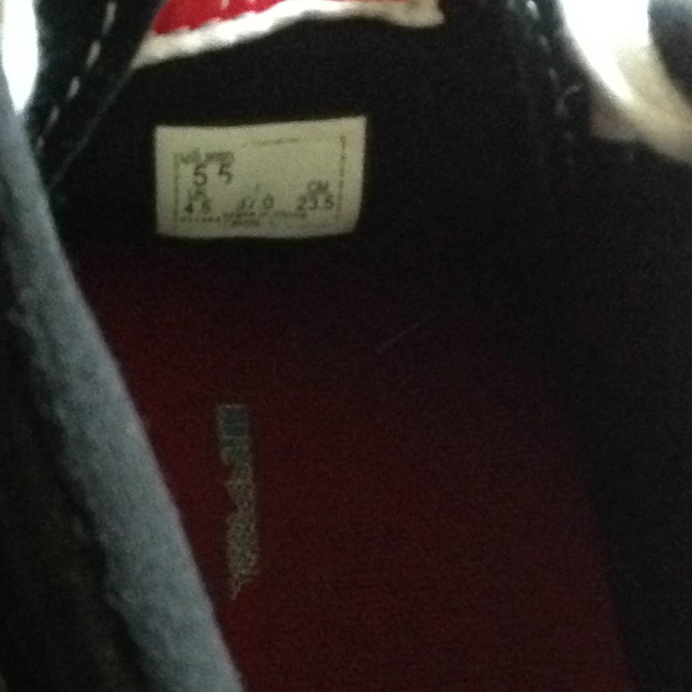 Vans - Picture 7 of 8